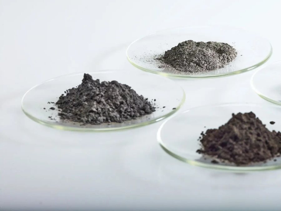 Metal powder samples in laboratory watch glasses